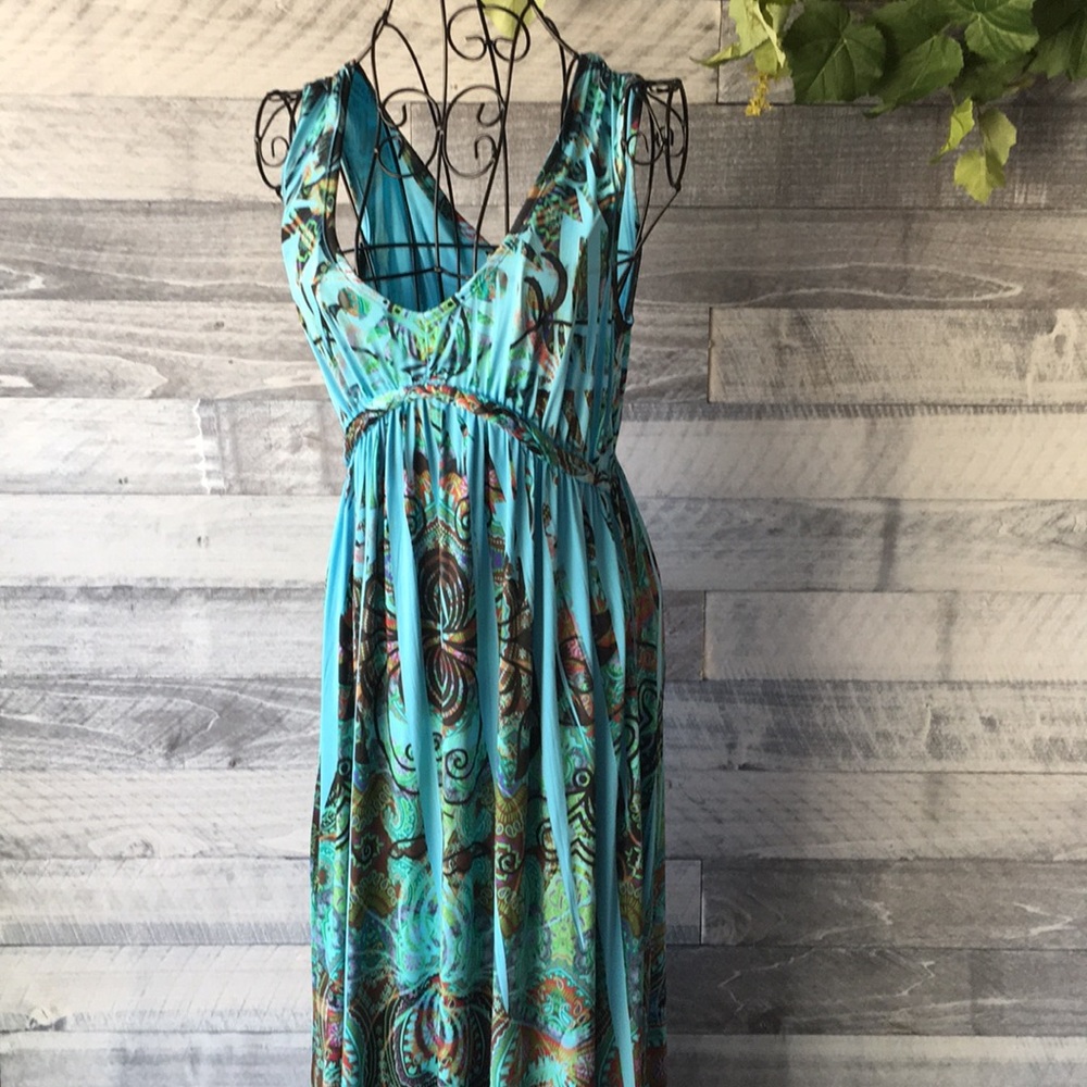 Live and let live maxi dress 🦋